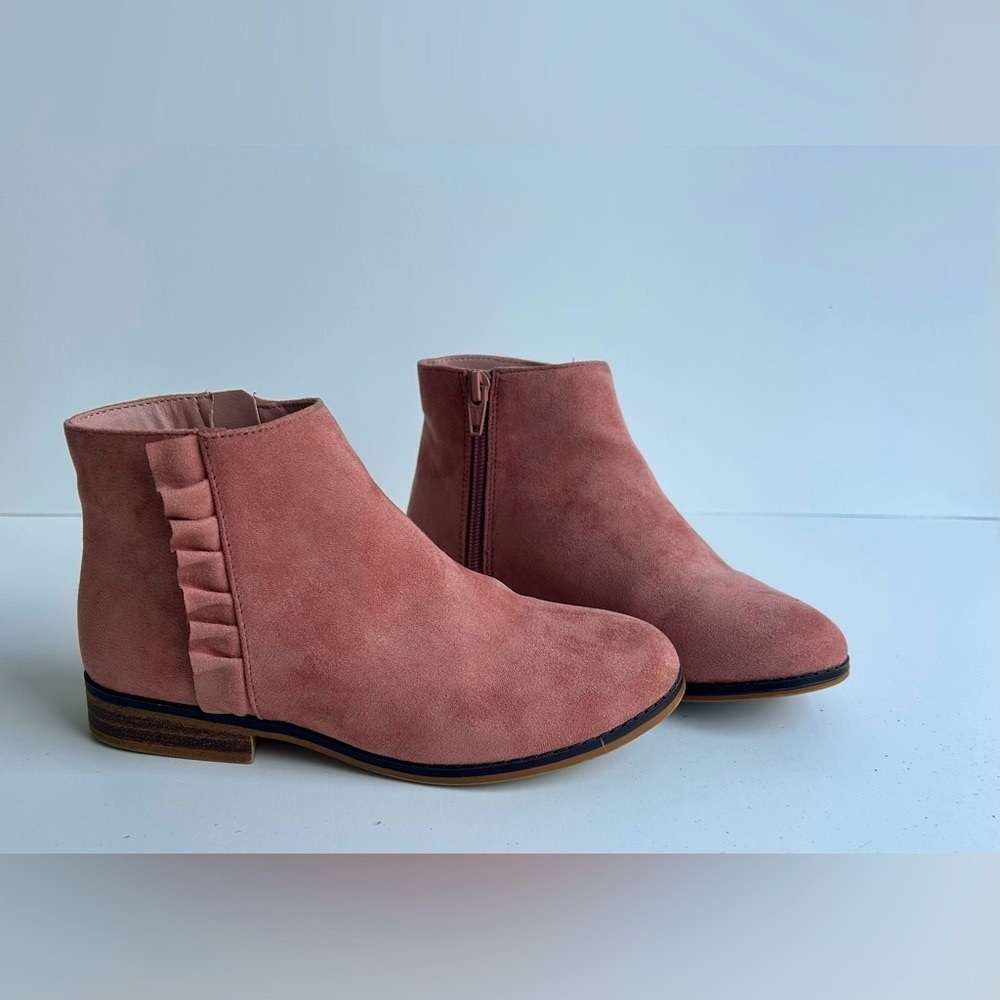 Cat and Jack Girl’s Pink Faux Suede Ankle Boots Size 3